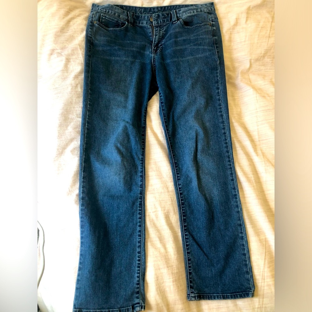 Calvin Klein straight leg jeans. 98% cotton